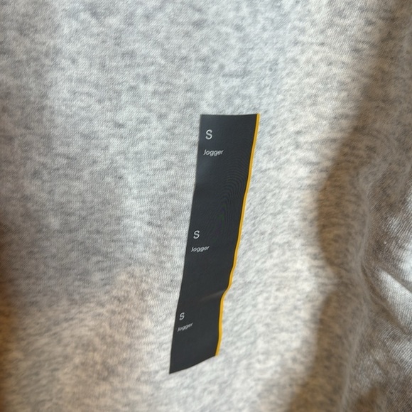 NWT All In Motion Fleece High-Rise Jogger Sweatpant Heather Gray Size Small - Picture 11 of 12